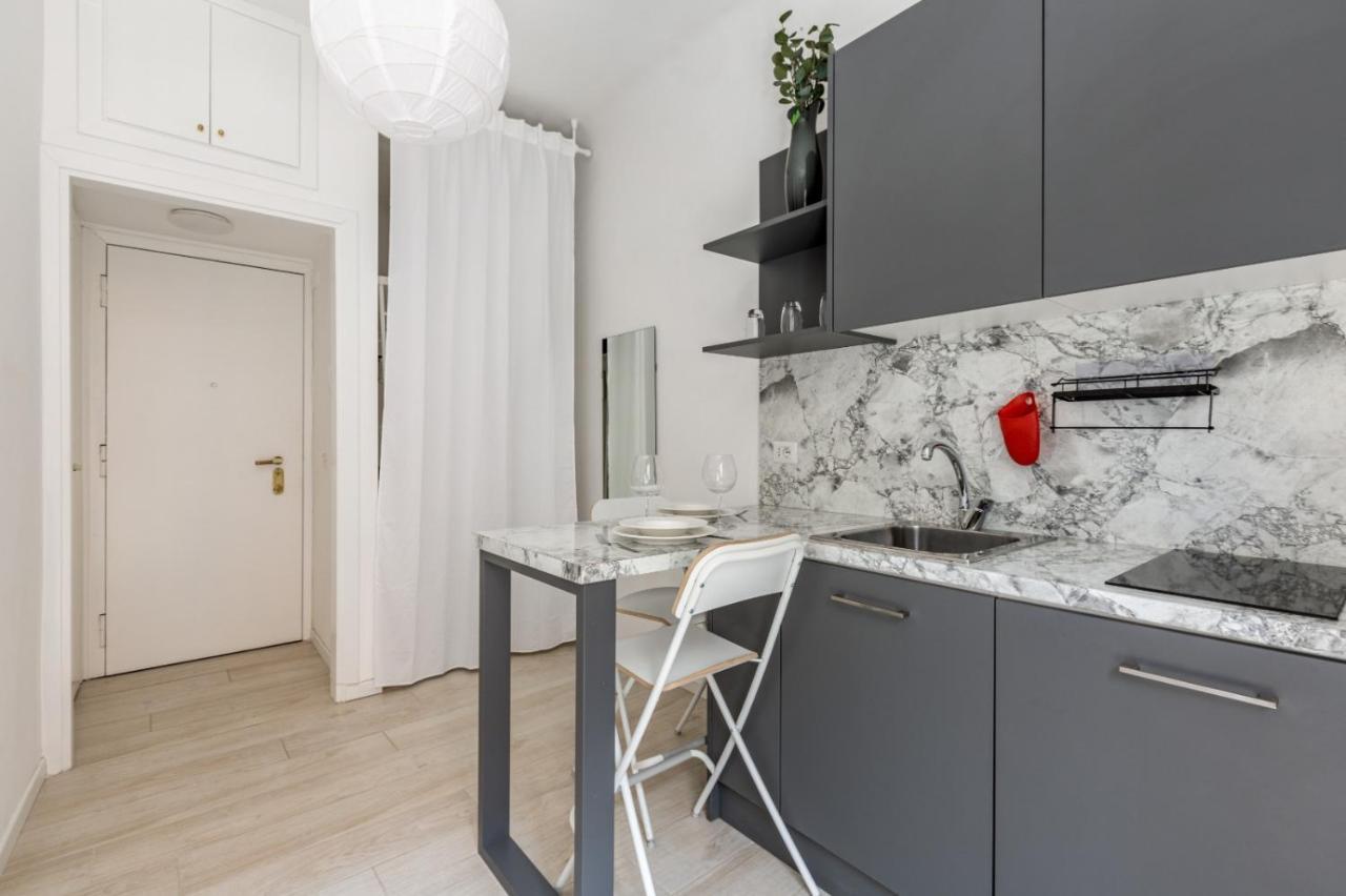 Bright Apt 600Mt From Viale Zara! ميلان المظهر الخارجي الصورة